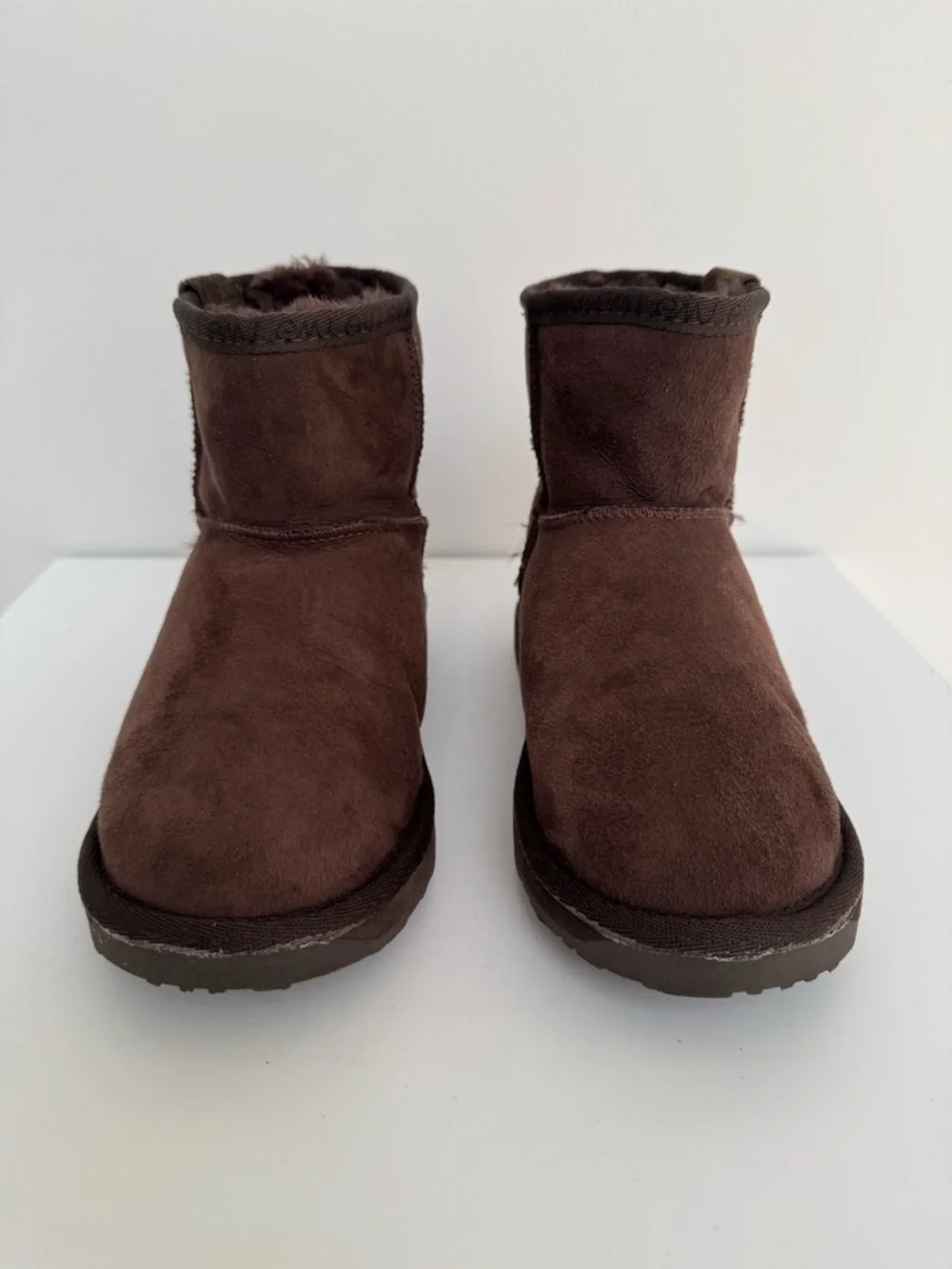 EMU‎ Australia Mini Unisex Chocolate Brown Boots, Men's Size 5/Women's Size 6
